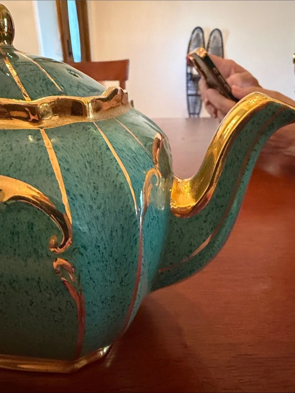 Sadler 1922 Cube Emerald and Gold Teapot - Picture 6 of 10